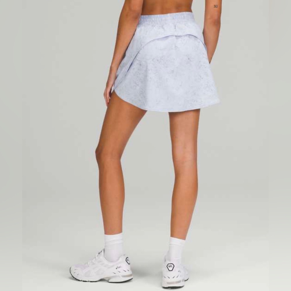 LuLuLemon Athletica golf/tennis skirt - fits size 4